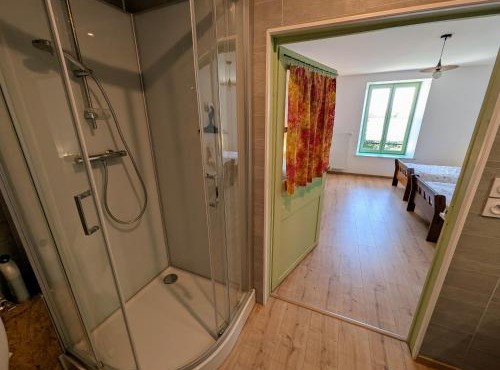 Maison rénovée à la campagne avec jardin et animaux acceptés près de Vesoul - FR-1-583-414