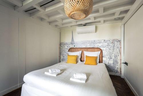 Stylish and sunny 7BD with garden for 17 guests!