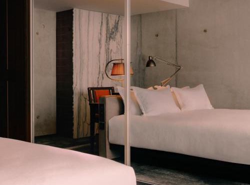 Maison Heler Metz, Curio Collection By Hilton