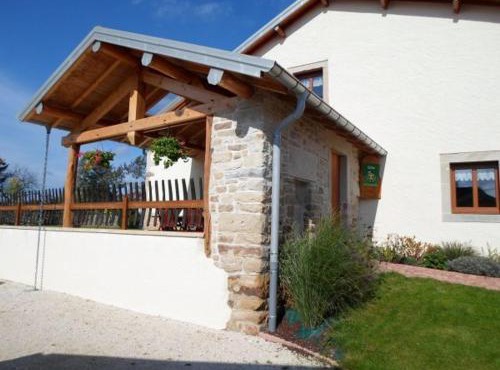Gîte spacieux avec terrasse, confort moderne dans un cadre verdoyant et propice aux balades. - FR-1-589-79